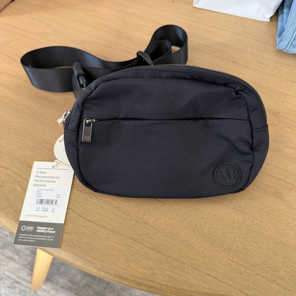 Vuori Hip Pack in Black
